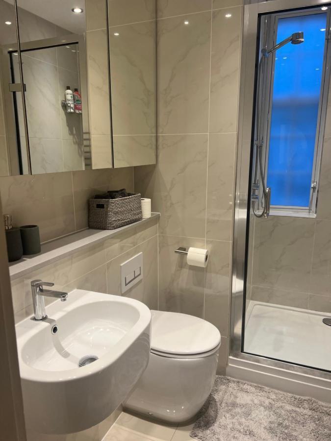 2 Bedroom Apartment Just Off Kings Road لندن المظهر الخارجي الصورة